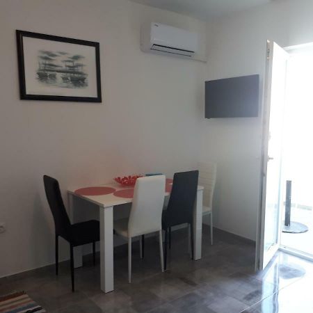 Apartmani Korina Starigrad Paklenica Eksteriør billede