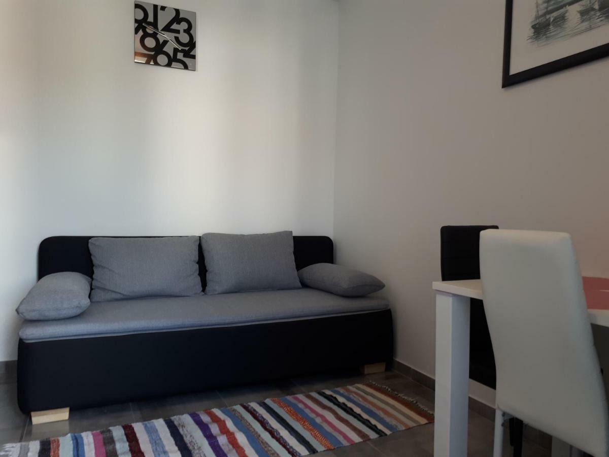 Apartmani Korina Starigrad Paklenica Eksteriør billede