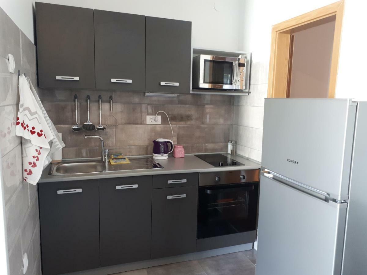Apartmani Korina Starigrad Paklenica Eksteriør billede