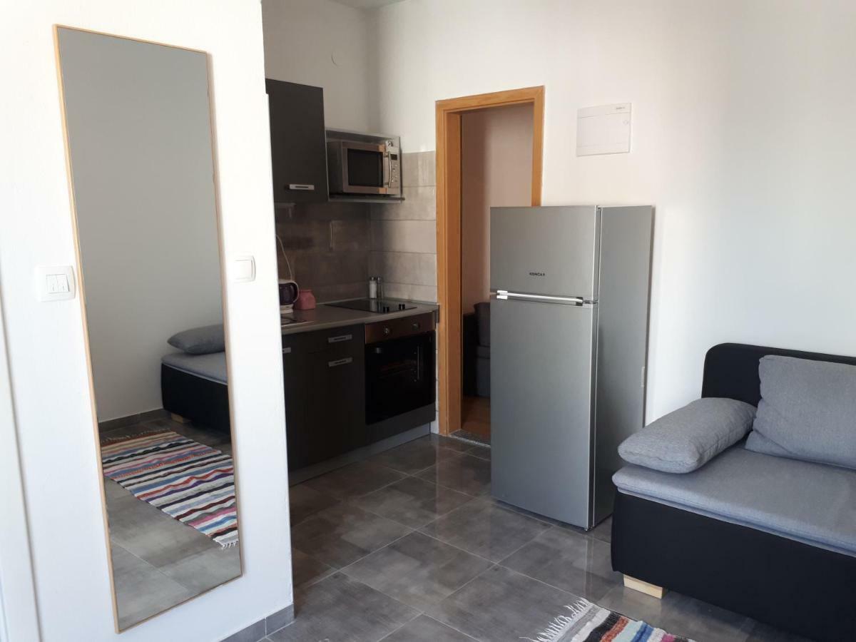 Apartmani Korina Starigrad Paklenica Eksteriør billede
