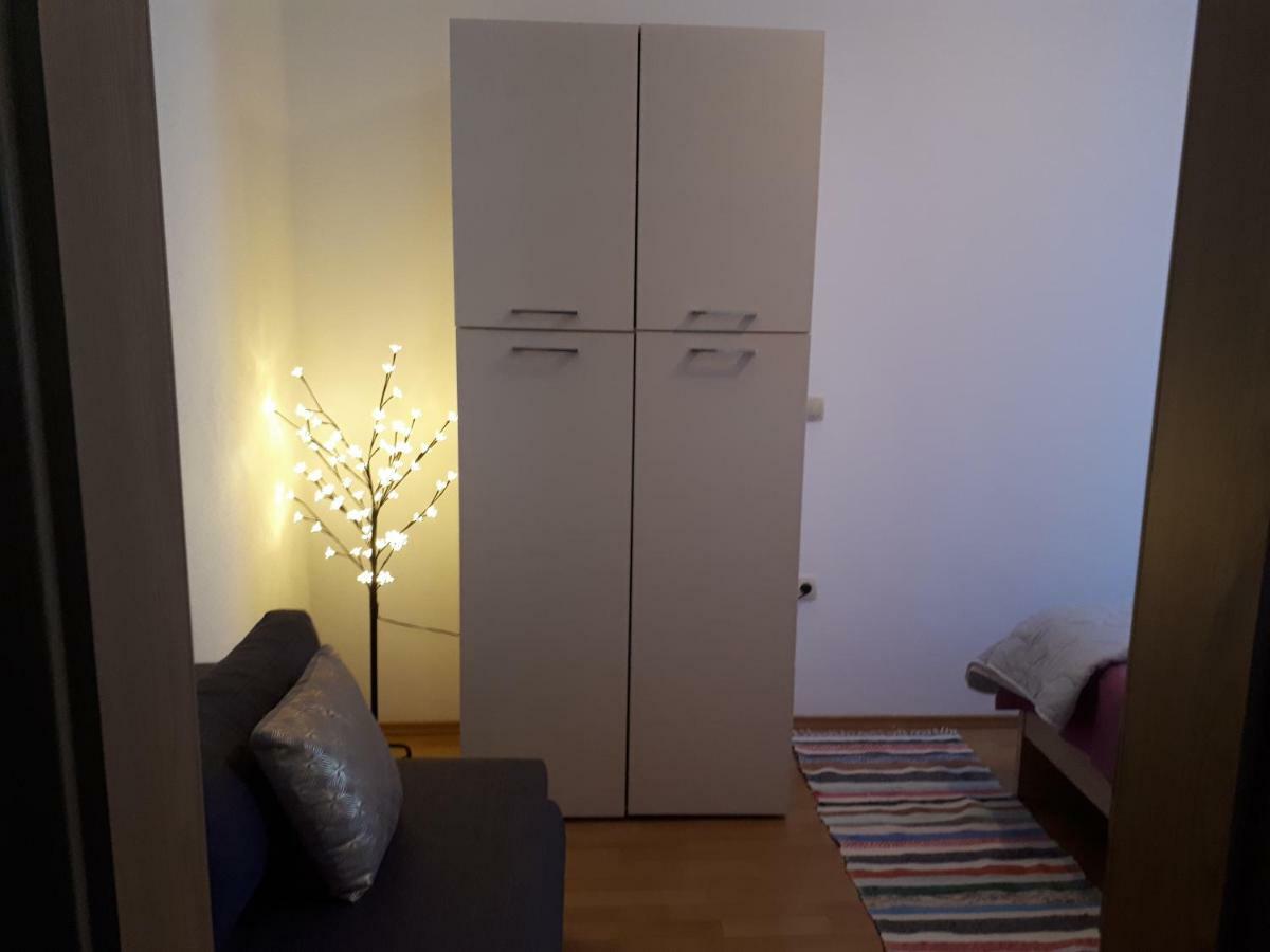 Apartmani Korina Starigrad Paklenica Eksteriør billede