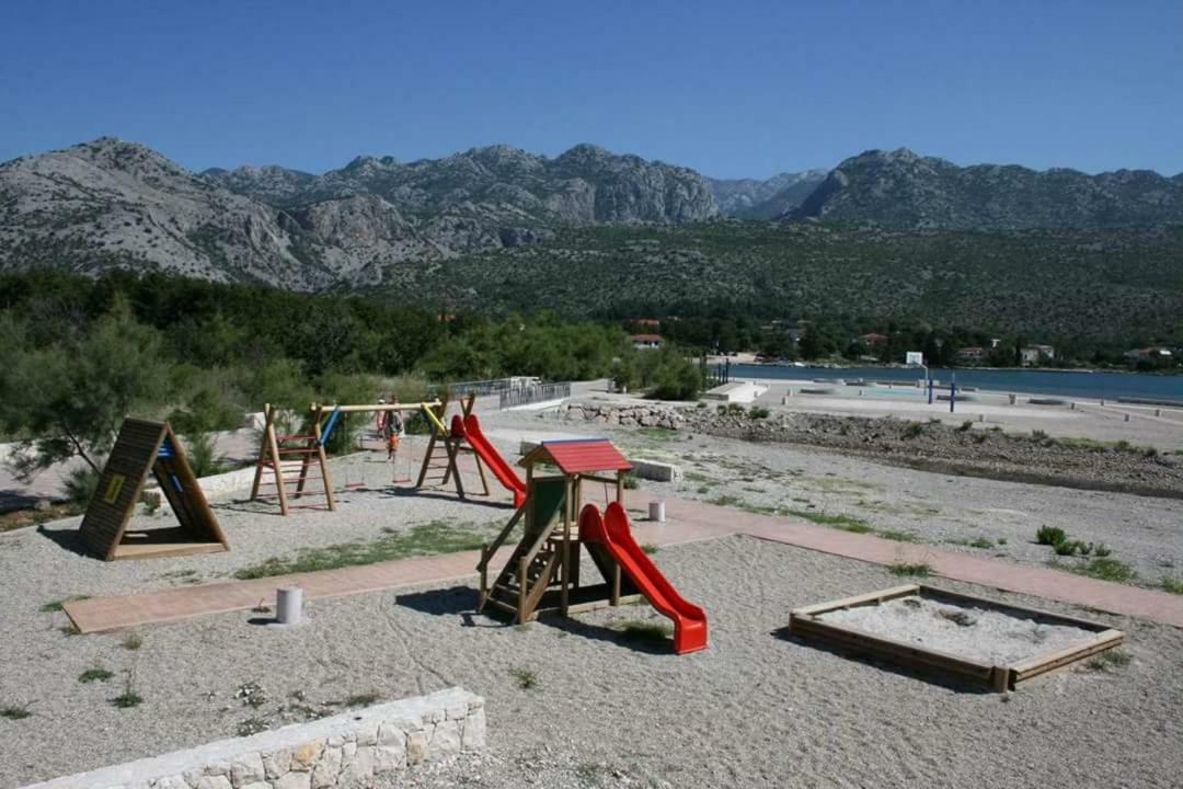 Apartmani Korina Starigrad Paklenica Eksteriør billede