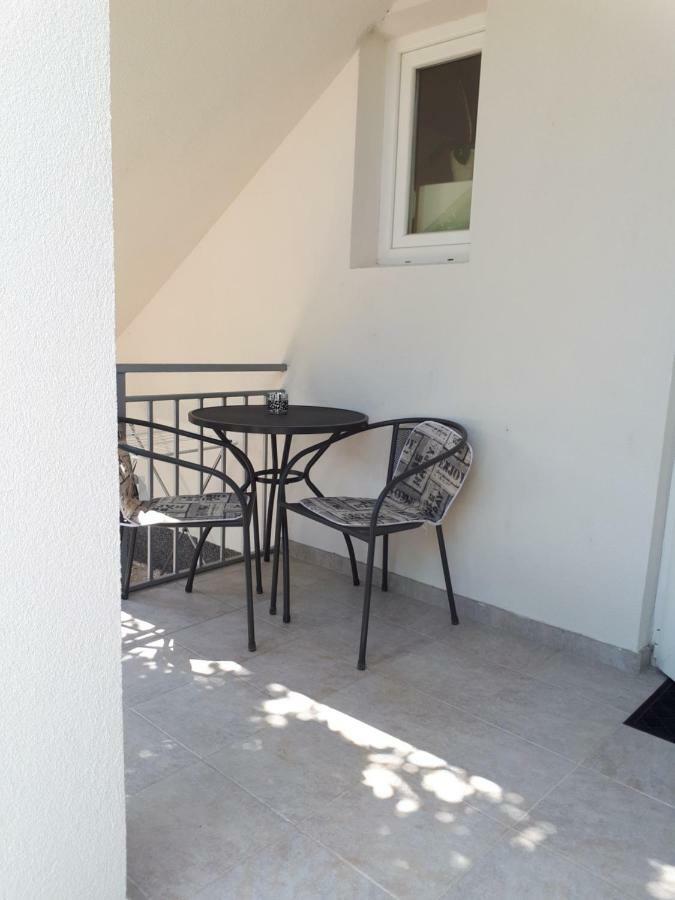 Apartmani Korina Starigrad Paklenica Eksteriør billede