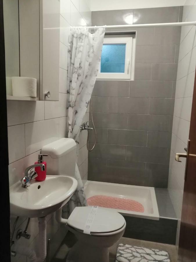 Apartmani Korina Starigrad Paklenica Eksteriør billede